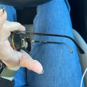 Tortoise Rayban sunglasses.